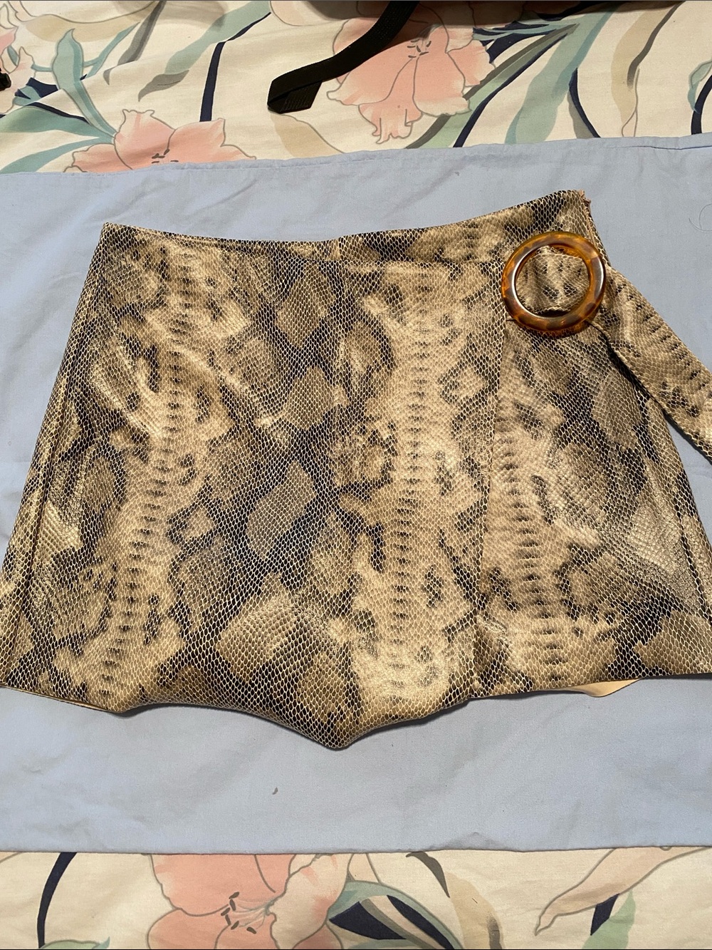 Mini short attach skirt
